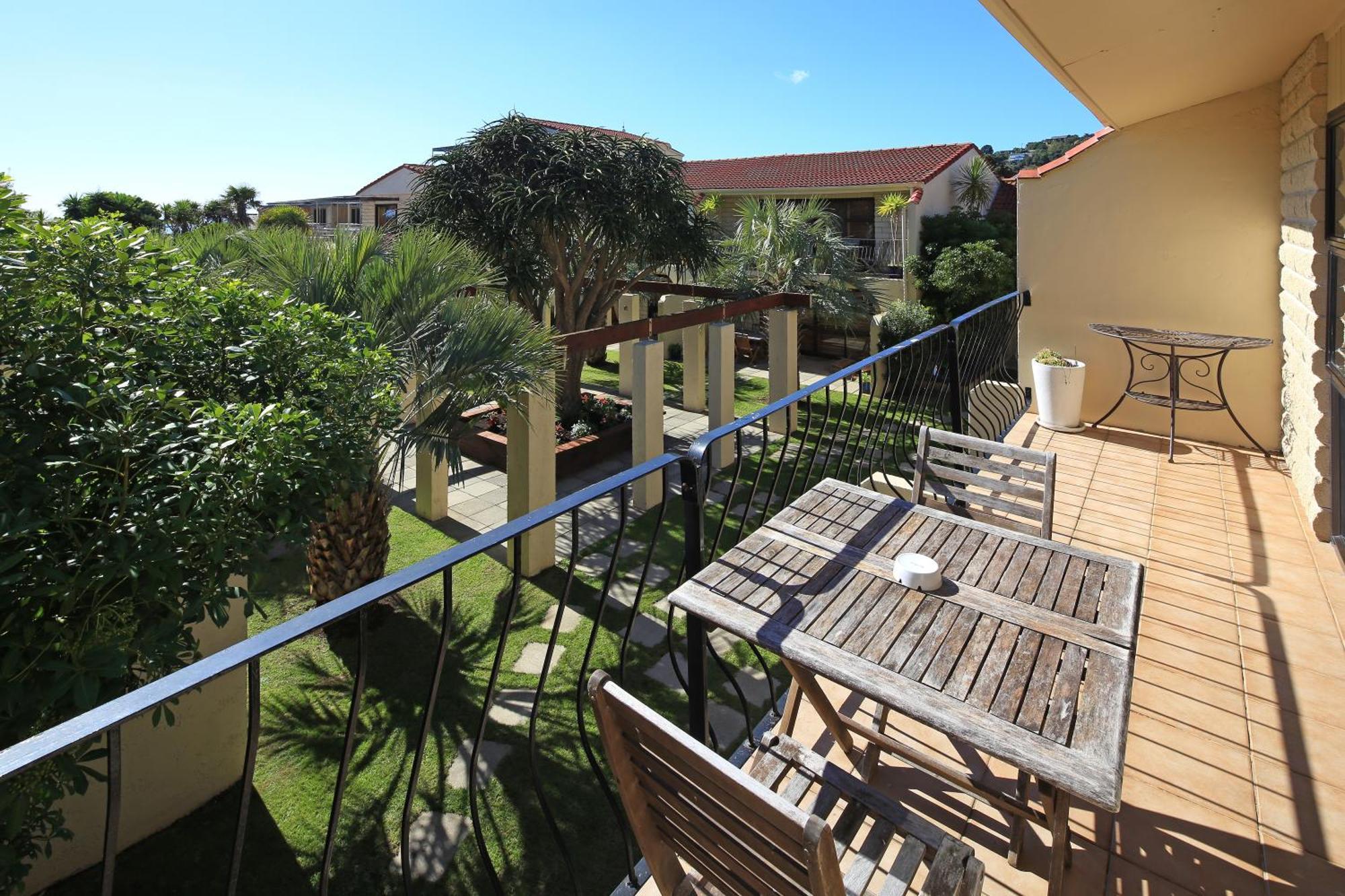Onetangi Beach Apartments Екстер'єр фото